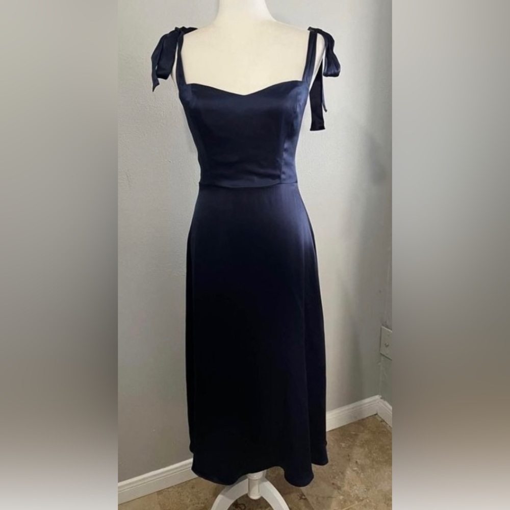 Reformation Tuileries Silk Navy size 6